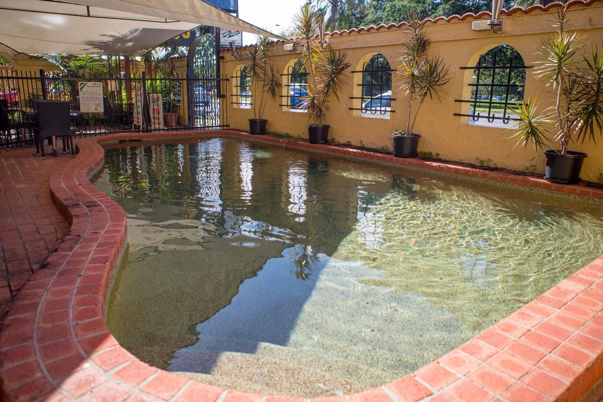Adobe Motel แคนส์ ภายนอก รูปภาพ